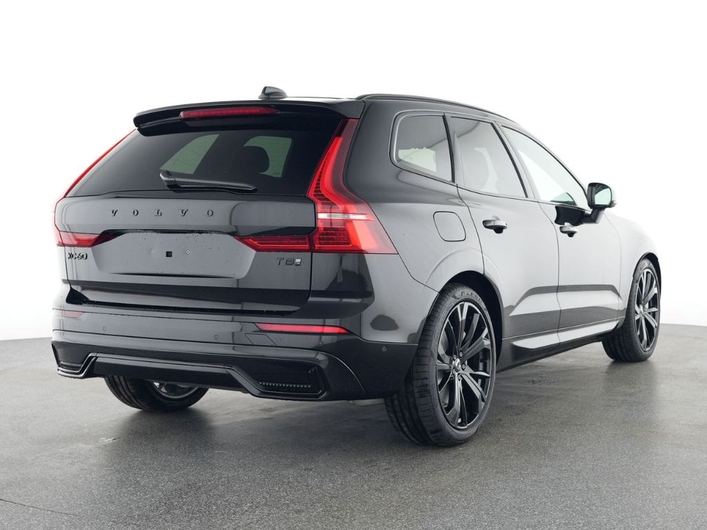 Volvo XC60 Plus Black Edition Recharge Plug-In Hybrid  imagem 2