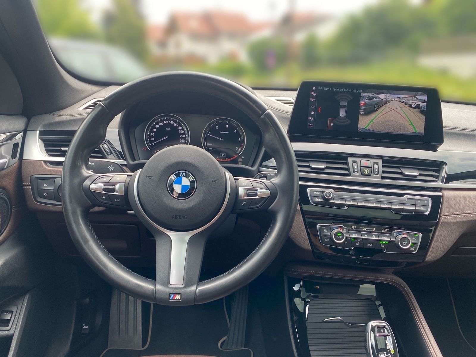 BMW X1 xDrive20d Sport Line HUD Pano DA+ RFK AHK imagem 3