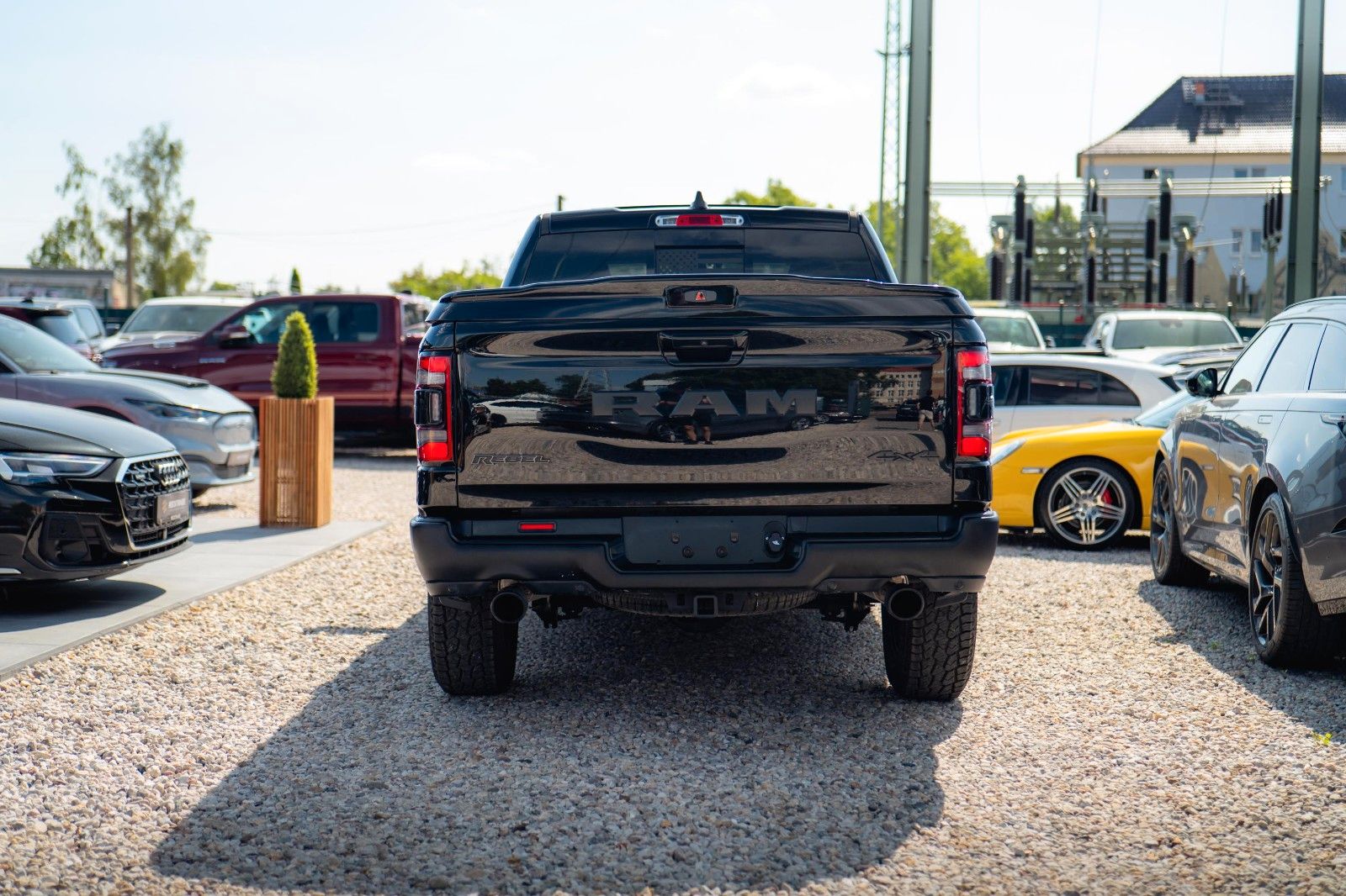 Fahrzeugabbildung Dodge RAM 5.7 V8 HEMI 4x4 REBEL OFFROAD Night AxleLock