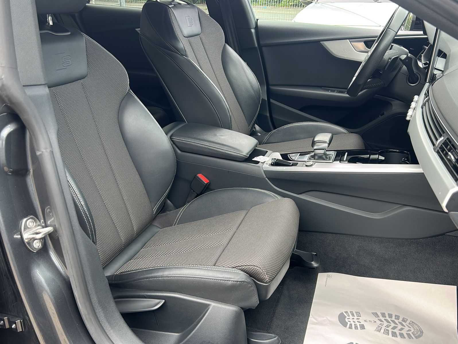 Fahrzeugabbildung Audi A5 40 TDI S-Line