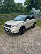 Suzuki Vitara 1.4, Automatik - Suzuki Vitara Gebrauchtwagen in Hamburg