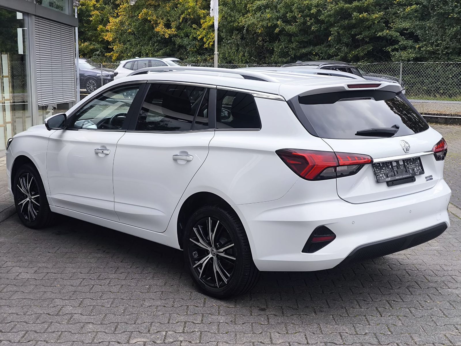 Fahrzeugabbildung MG 5 51 KWH Luxury NAVI+LEDER+SHZ+LED+DAB+ACC+360°