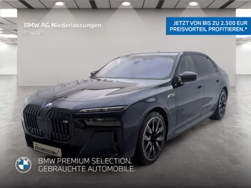 BMW M760e xDrive Limousine M Sport Massage AHK B&W