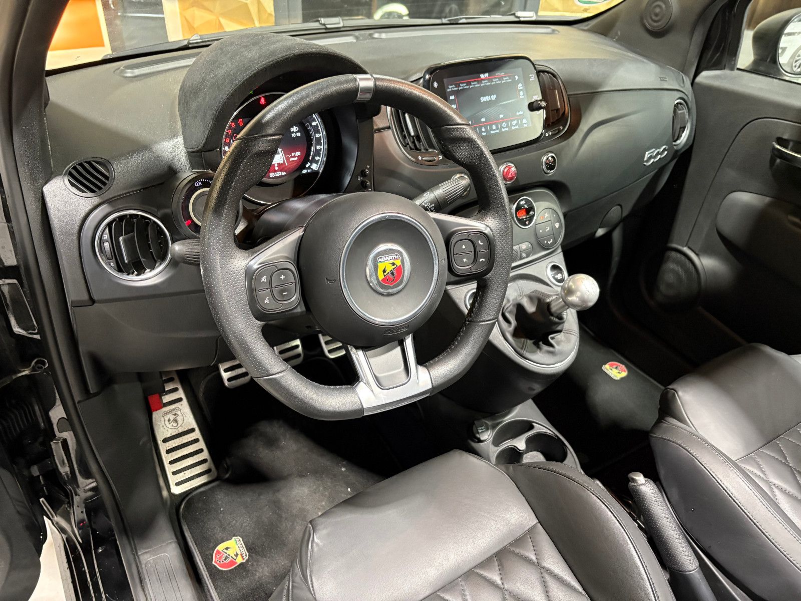 Fahrzeugabbildung Fiat ABARTH/595C/TURISMO/NAVI/APPLE-CAR/LED/PDC