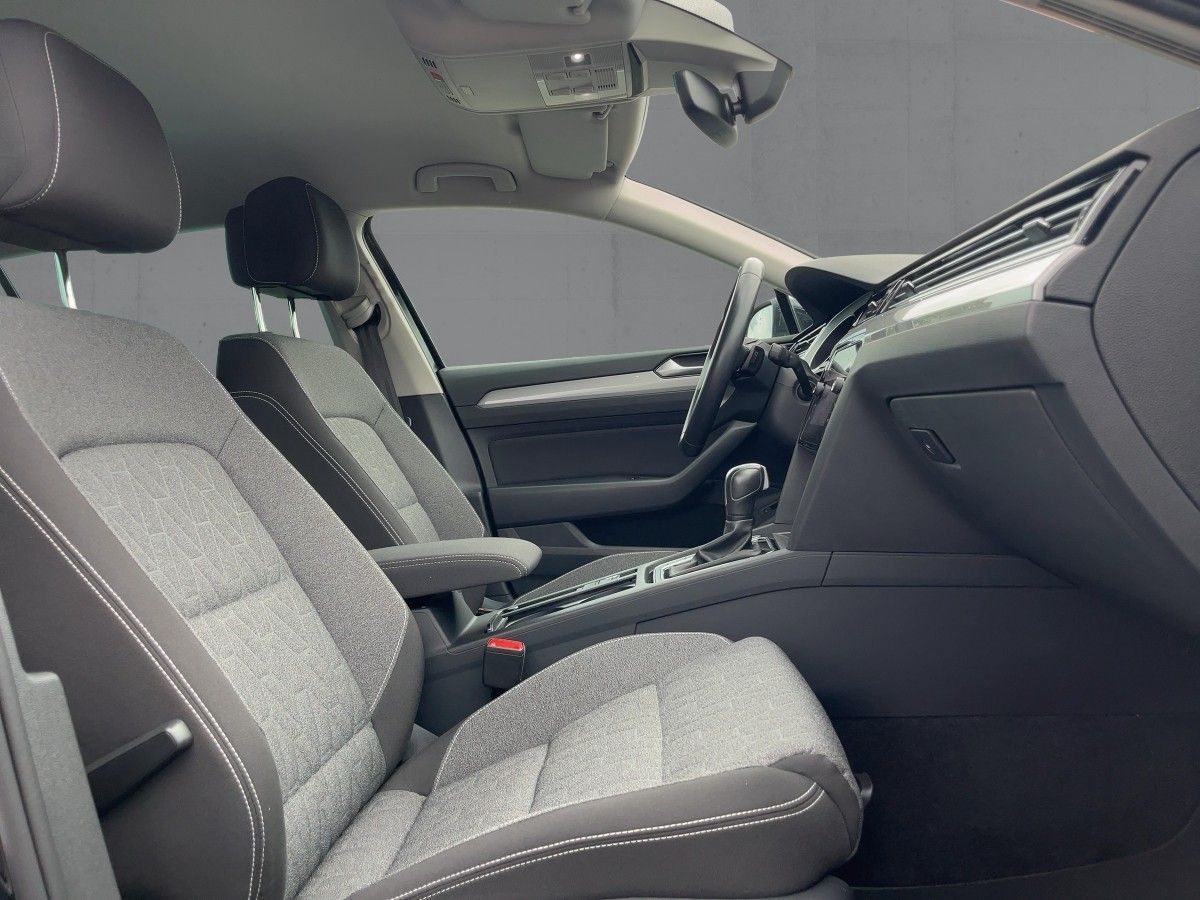 Volkswagen Passat Variant - Bild 12