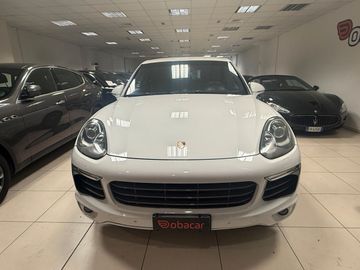 Porsche Cayenne - 2