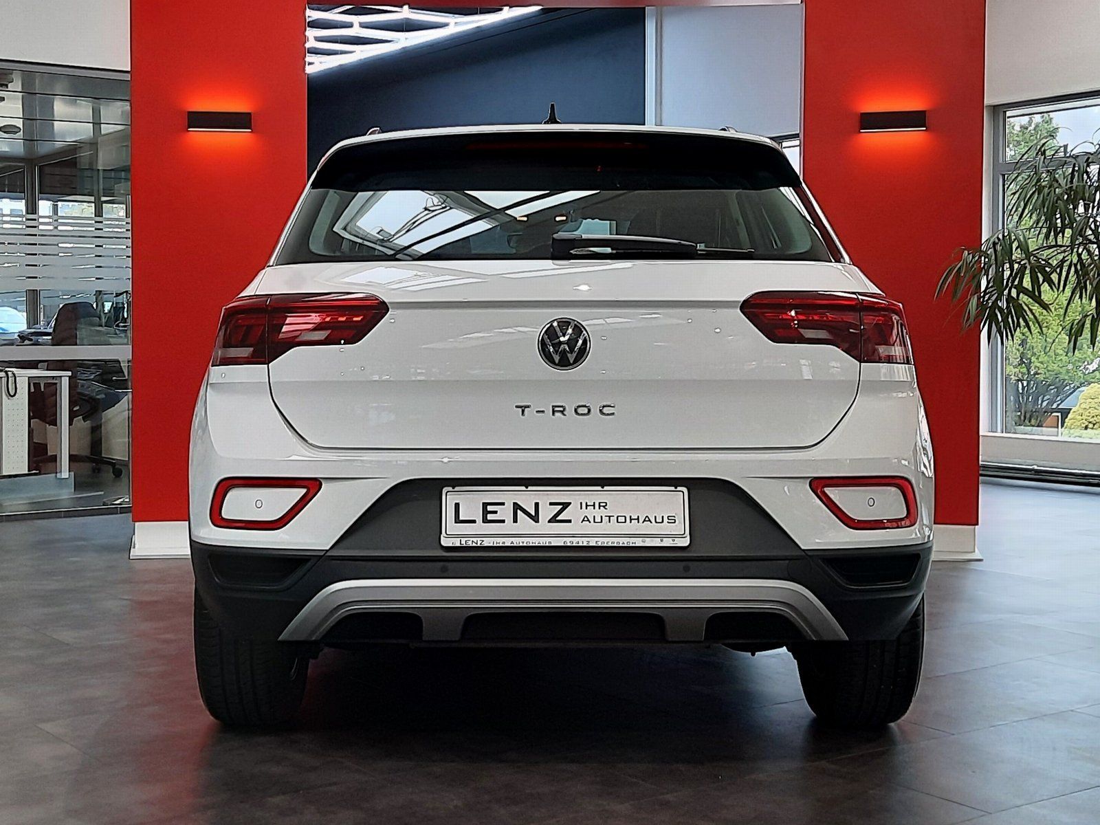 Fahrzeugabbildung Volkswagen T-Roc Life TSI DSG *Cam*LED*Sitzhzg*PDC*ACC*APP*