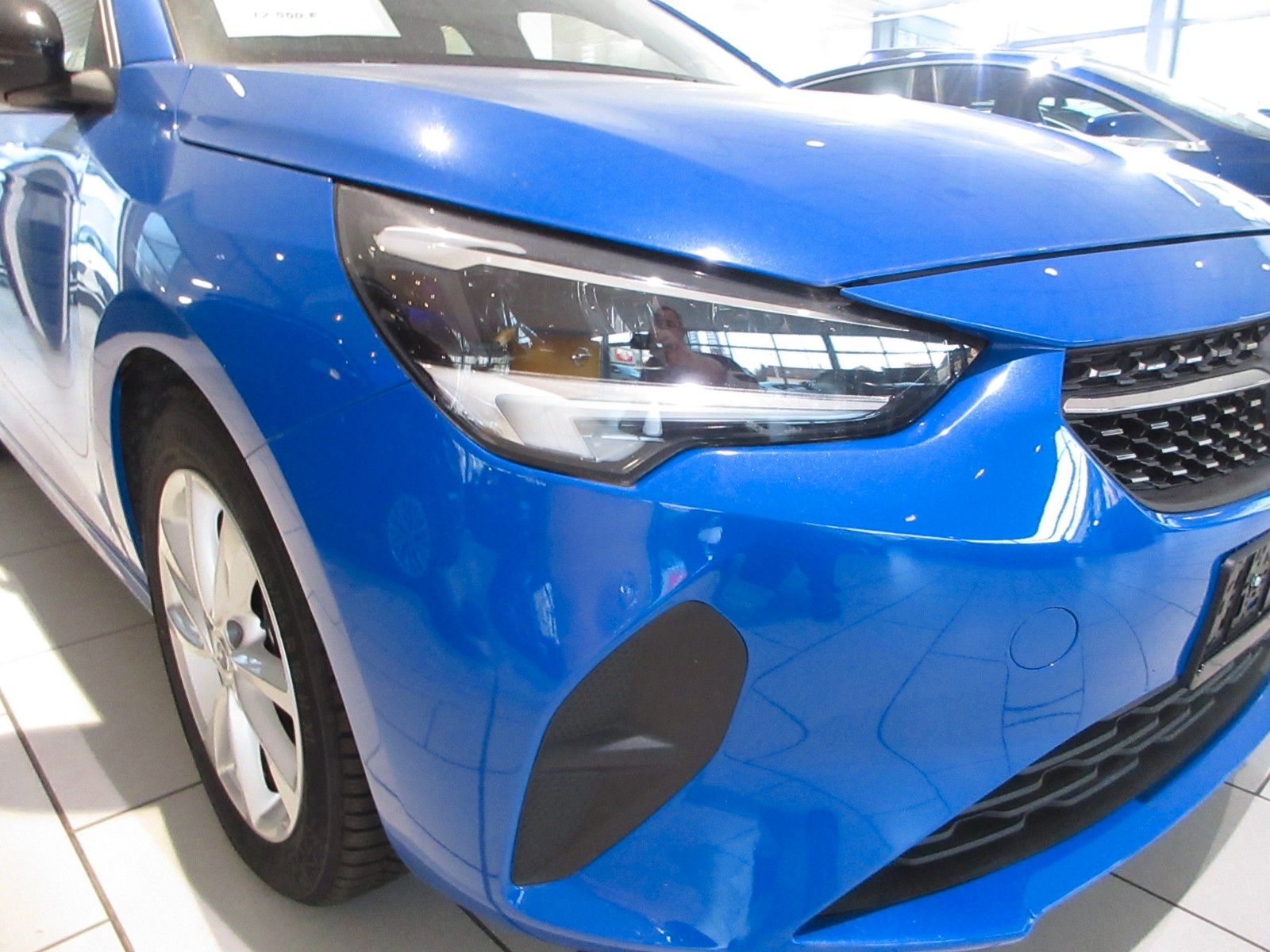 Fahrzeugabbildung Opel Corsa 1.2 T Elegance LED/NAVI/PDC/ALU/TEMPO