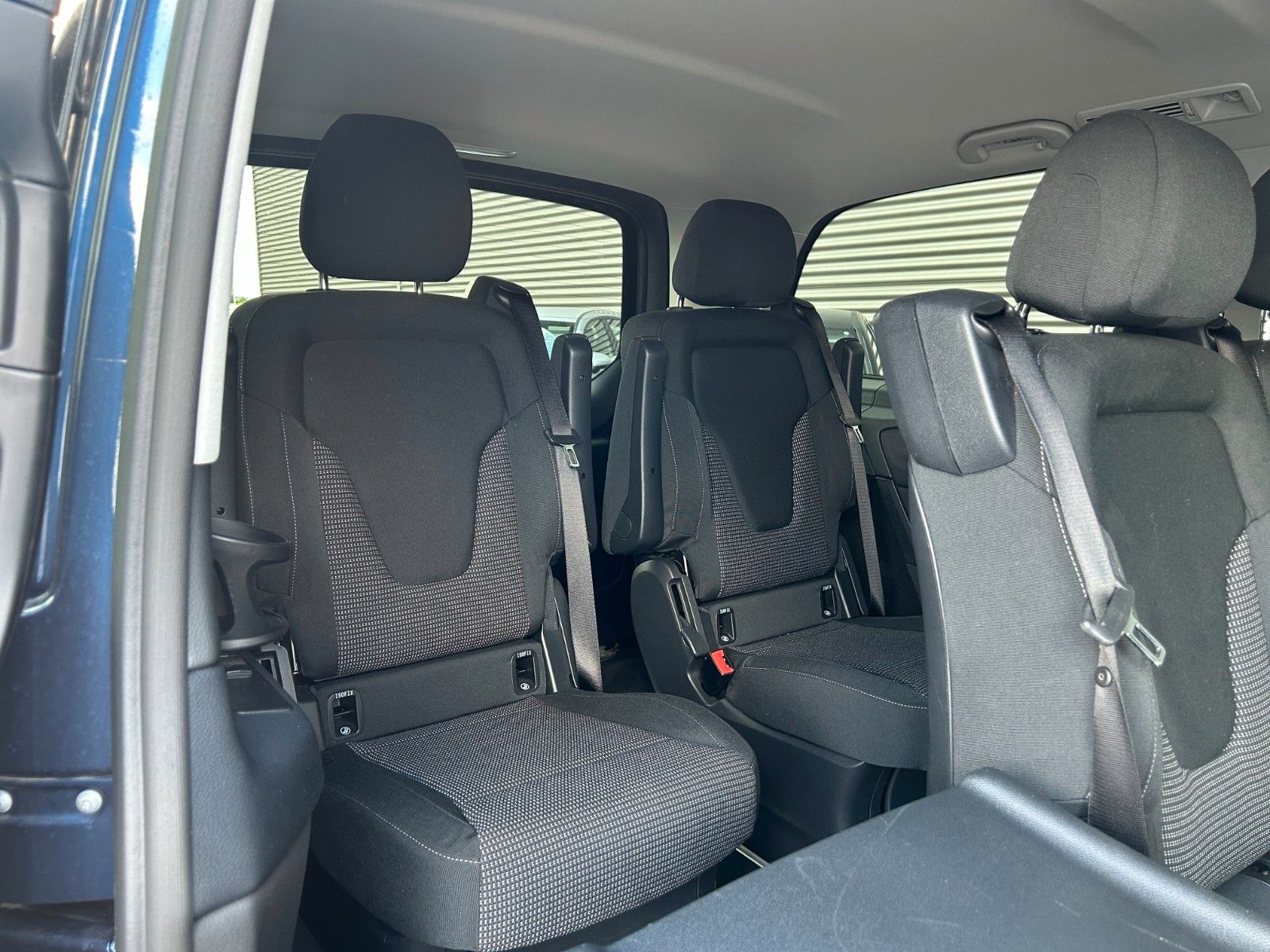 Fahrzeugabbildung Mercedes-Benz V 300 d STYLE DISTRONIC Stdheiz AHK2,5to 360