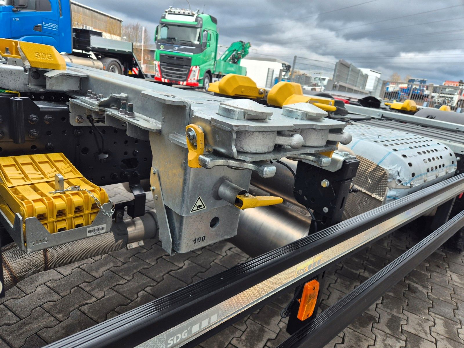 Fahrzeugabbildung Iveco AS260S58Y/FS CM 6x2 BDF-Multiwechsler