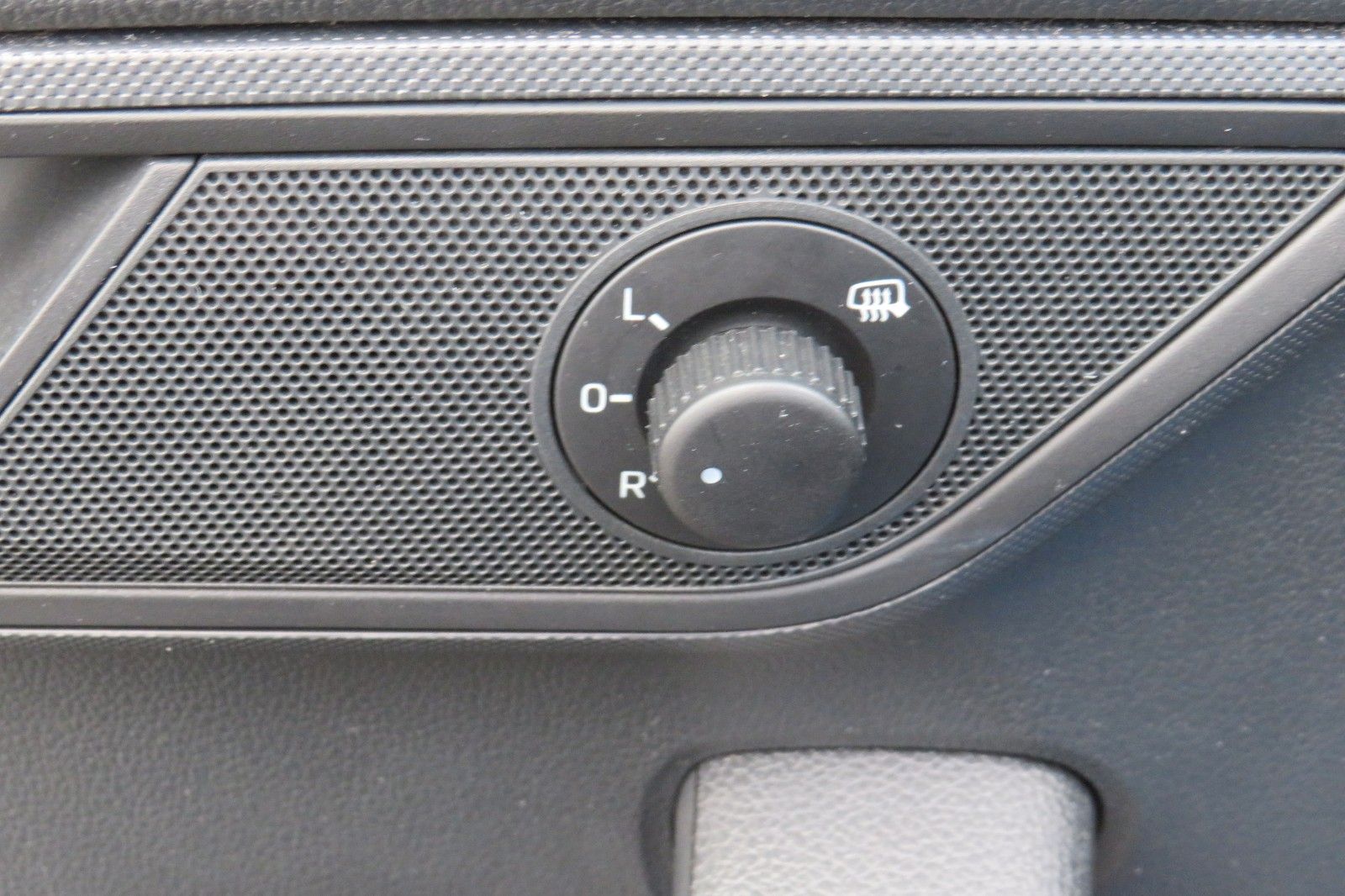 Fahrzeugabbildung SKODA Fabia Combi Ambition APP-CONNECT GRA PDC SITZH.1