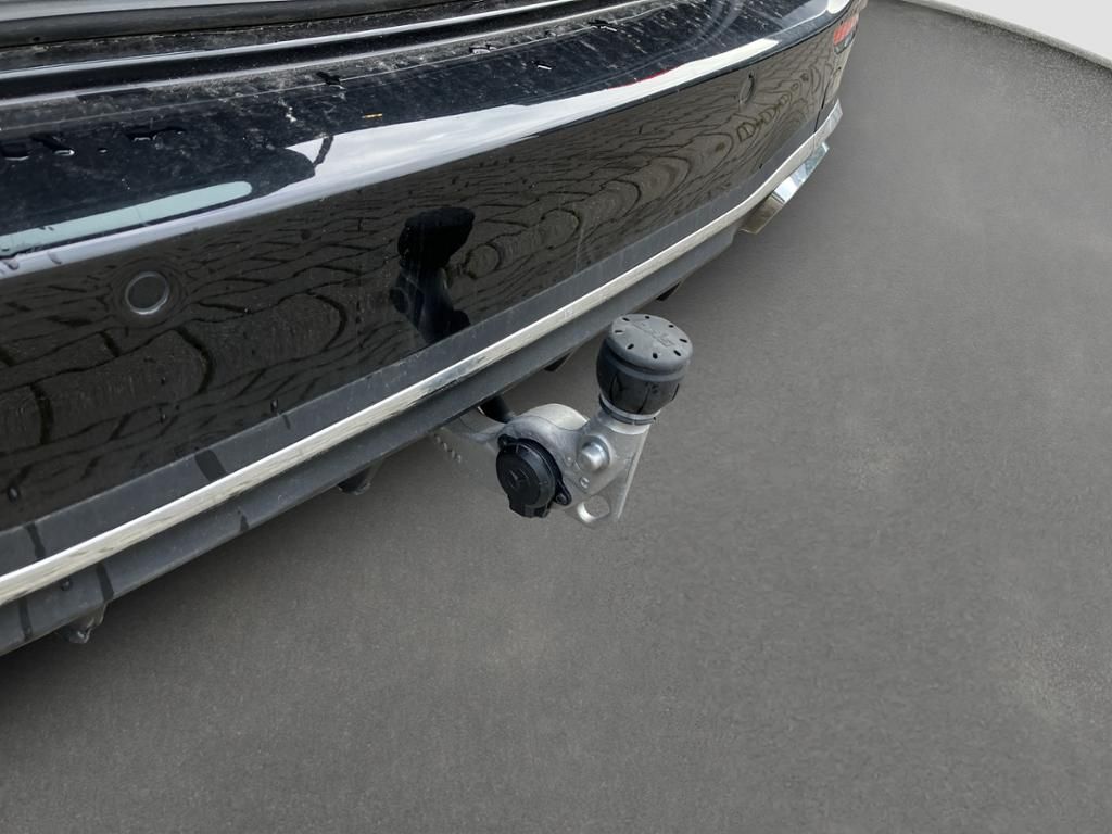 Fahrzeugabbildung Mercedes-Benz C 300 T AMG*AHZV*DISTR*DIGITAL LIGHT*MEMORY*360°