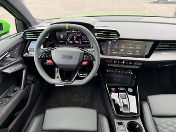 Audi RS3 Lim. 2.5 TFSI quattro+RS AGA+Pano+Facelift++