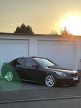 BMW Bmw E60 545i V8 - BMW 545: 545i