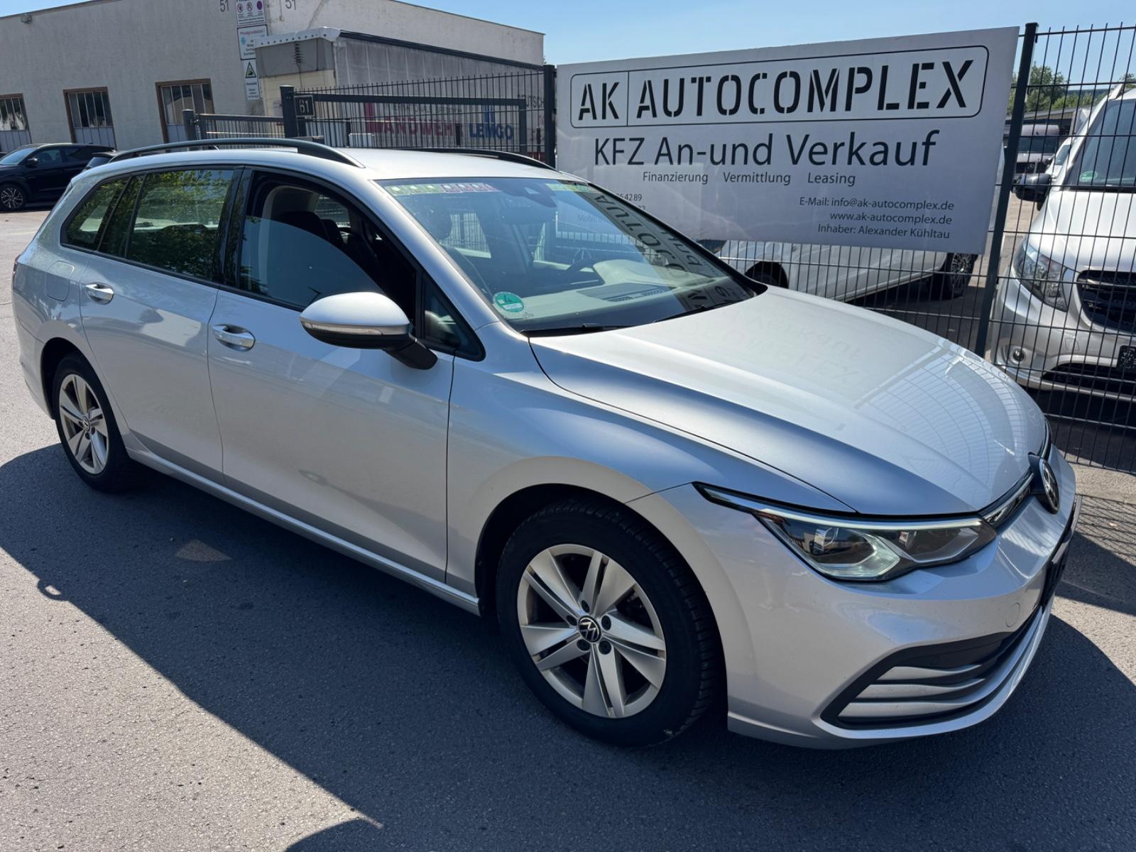 Volkswagen Golf VIII Variant Life LED NAVI PDC 1.Hand Memor