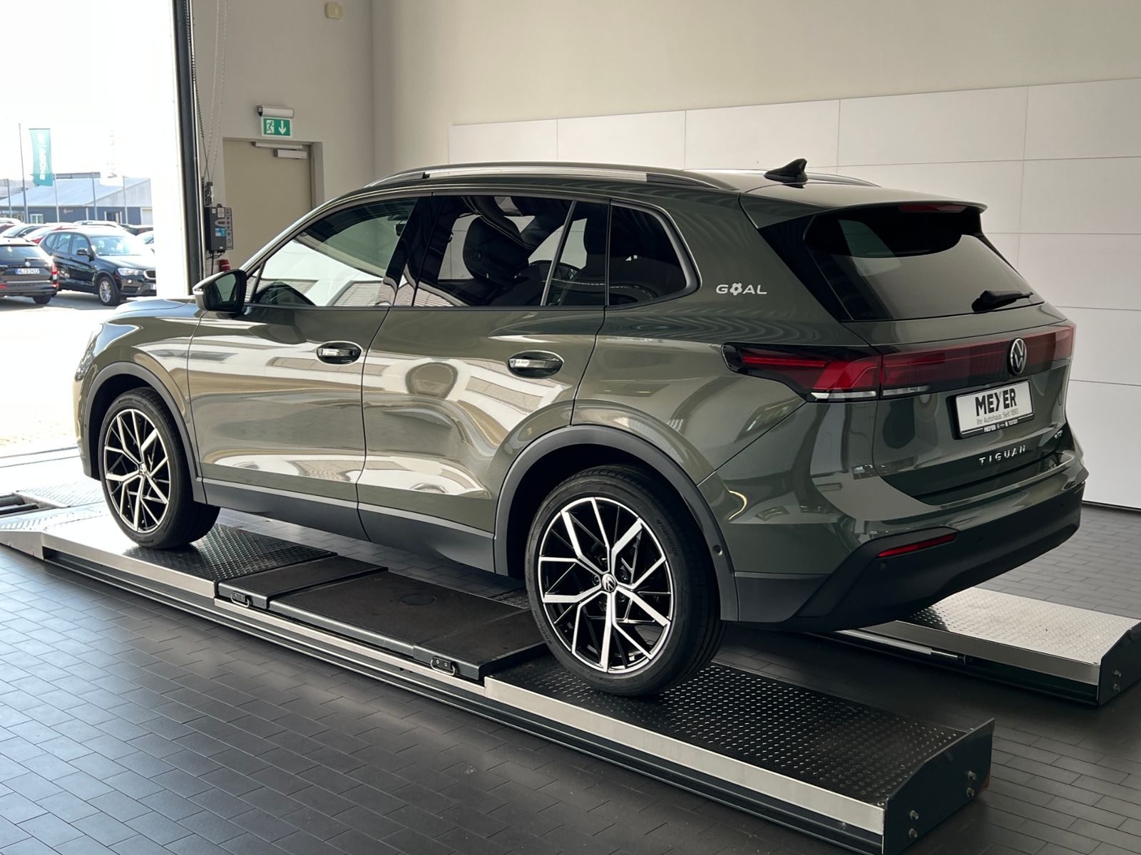 Fahrzeugabbildung Volkswagen Tiguan GOAL 1.5 eTSI DSG *Garantie, AHK, ACC, LE