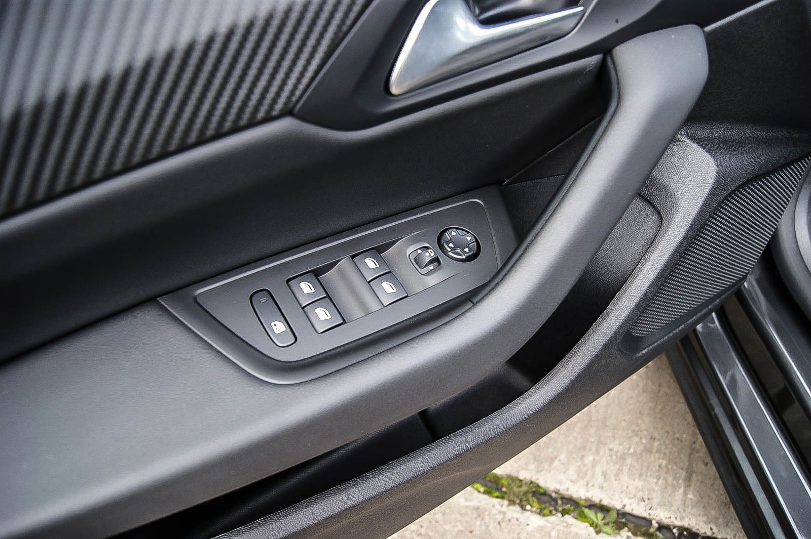 Fahrzeugabbildung Peugeot 508 SW Hybrid 225 Allure ANHÄNGERKUPPLNG LED ACC