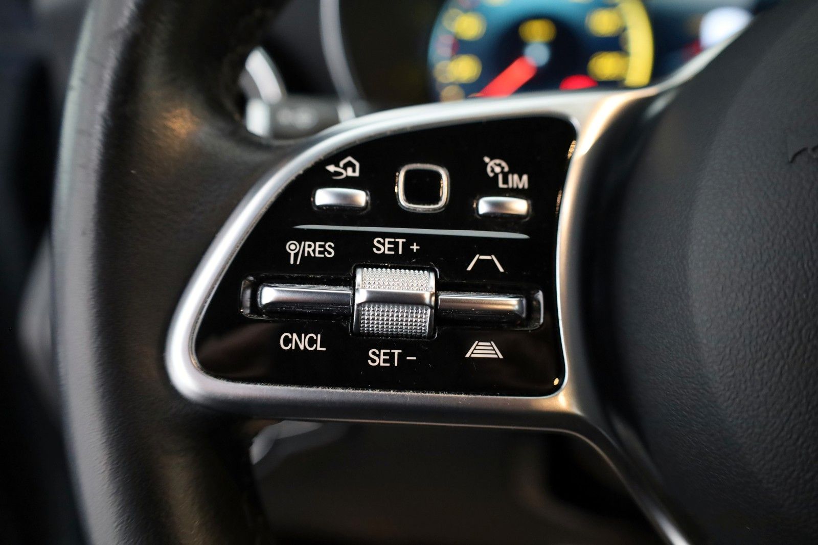 Fahrzeugabbildung Mercedes-Benz GLC 200d Coupé Leder,Navi,LED,Kamera,SH,PDC,AHK