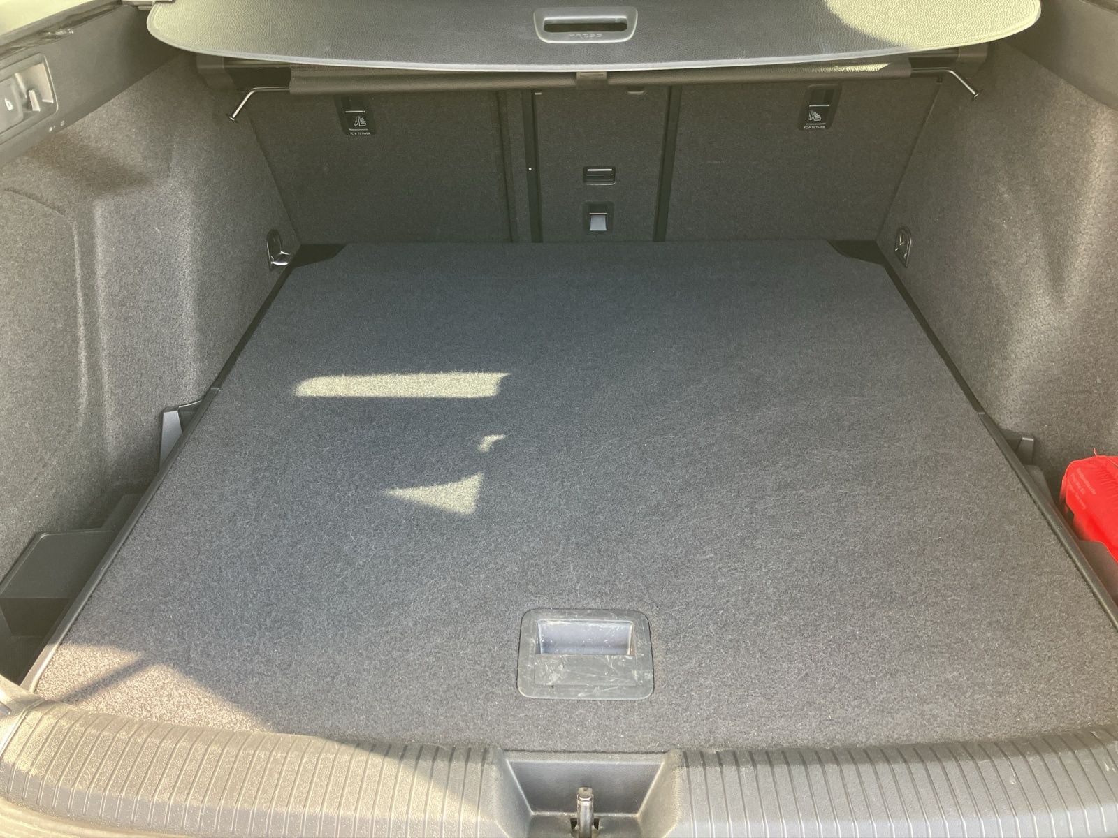 Fahrzeugabbildung Volkswagen Golf VIII Variant TDI Style DSG LEDplus Navi AID