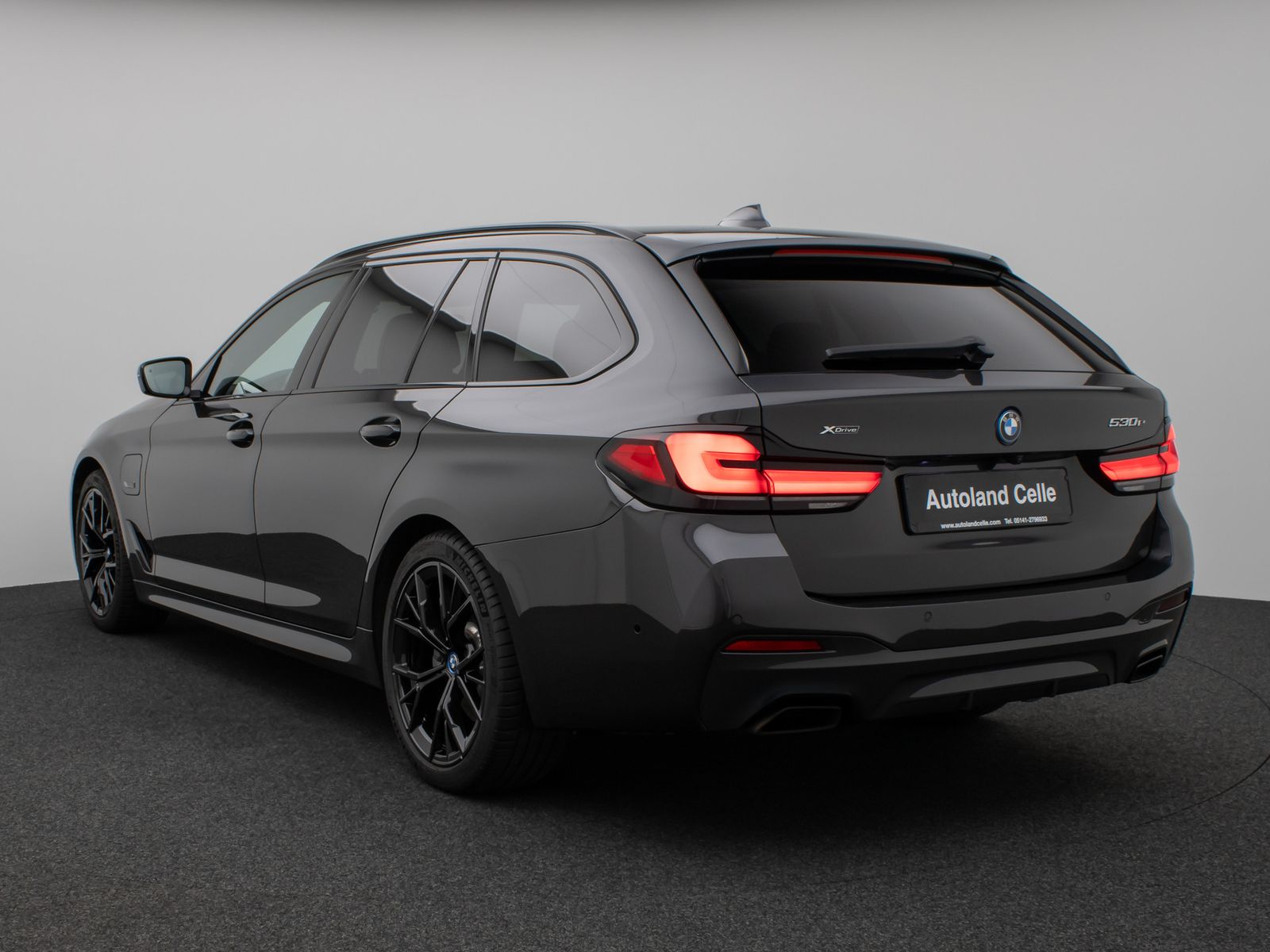 Fahrzeugabbildung BMW 530e xD M Sport Kamera Laser HUD DAB Komfort AHK