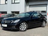 Mercedes-Benz E 200 E -Klasse Coupe CGI*Navi*SHZ*PDC*Xenon - Mercedes-Benz aus 2011: Coupé, C