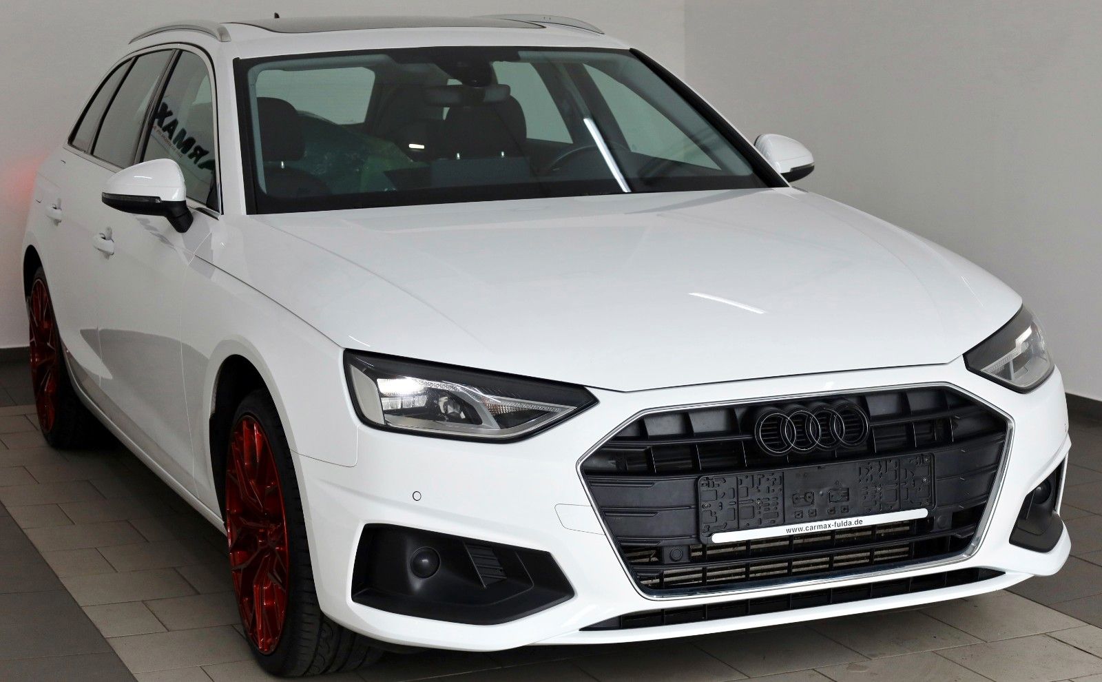 Fahrzeugabbildung Audi A4 Avant 35 TFSI Navi,LED,Panorama,Kamera,SR+WR