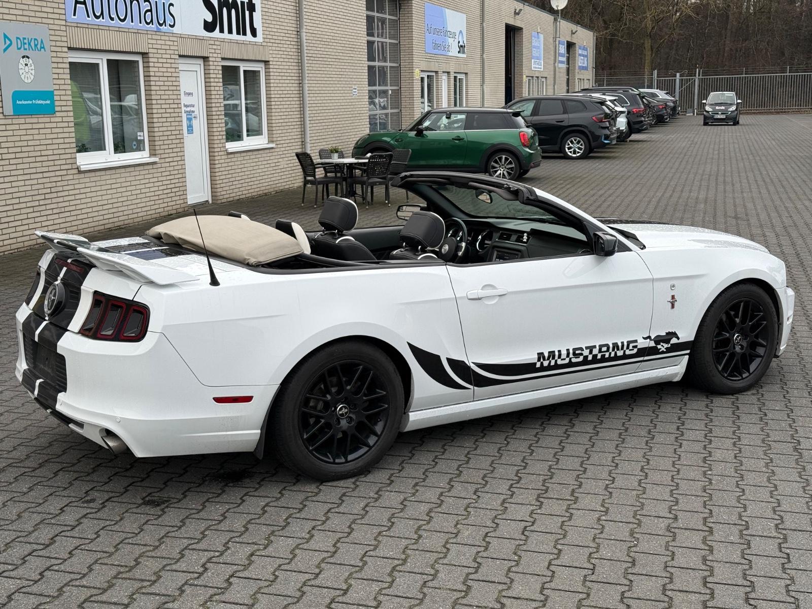 Ford Mustang Cabrio 3.7 V6 *Leder*Xenon*DAB+