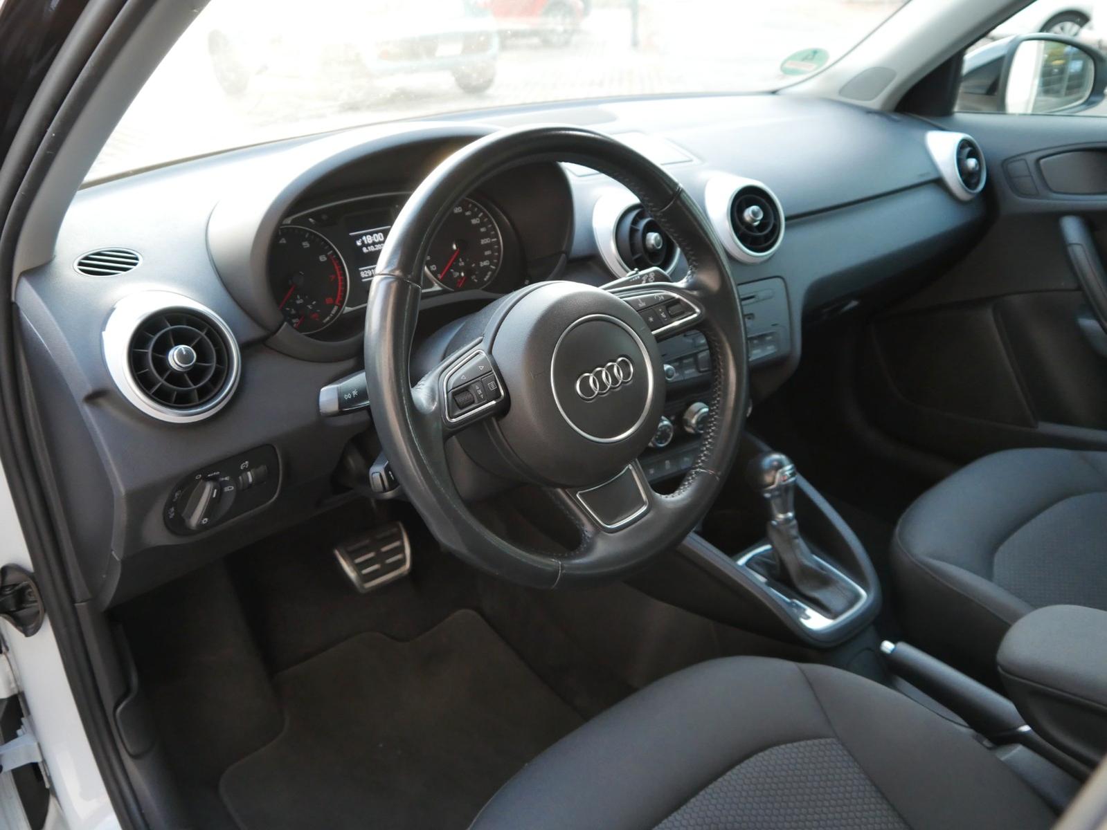 Audi A1 Sportback 1.4 TFSI S-tronic S-Line Xenon Navi