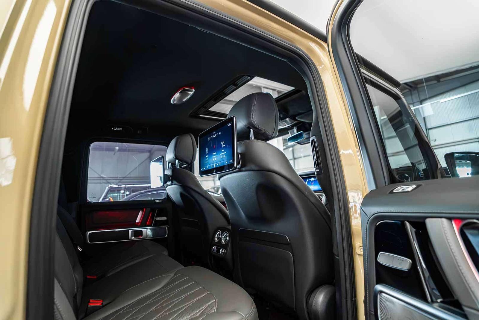 Mercedes-Benz G 500 AMG Line FACELIFT / Superior / Rear DVD