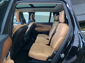 Volvo XC90 - 9