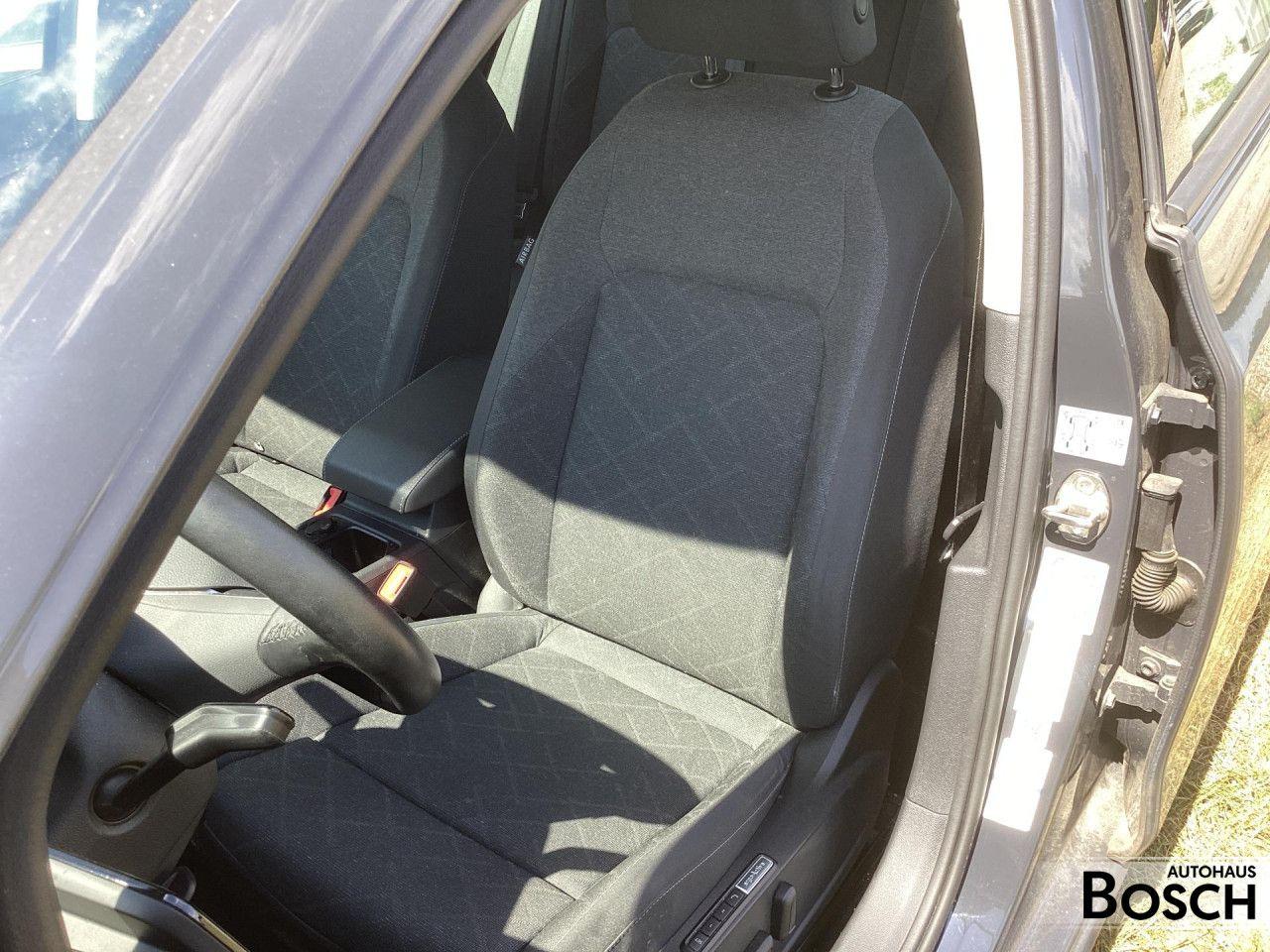 Volkswagen Golf VIII 1.5 TSI Life AHK Standheizung 4 x SHZ, миниатюра 13