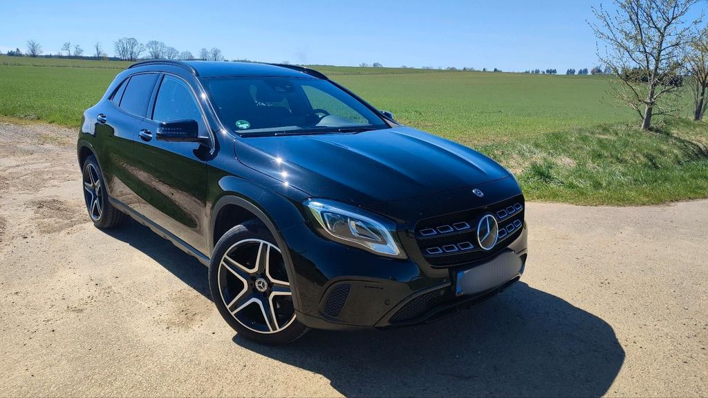 Image of Mercedes-Benz GLA 250