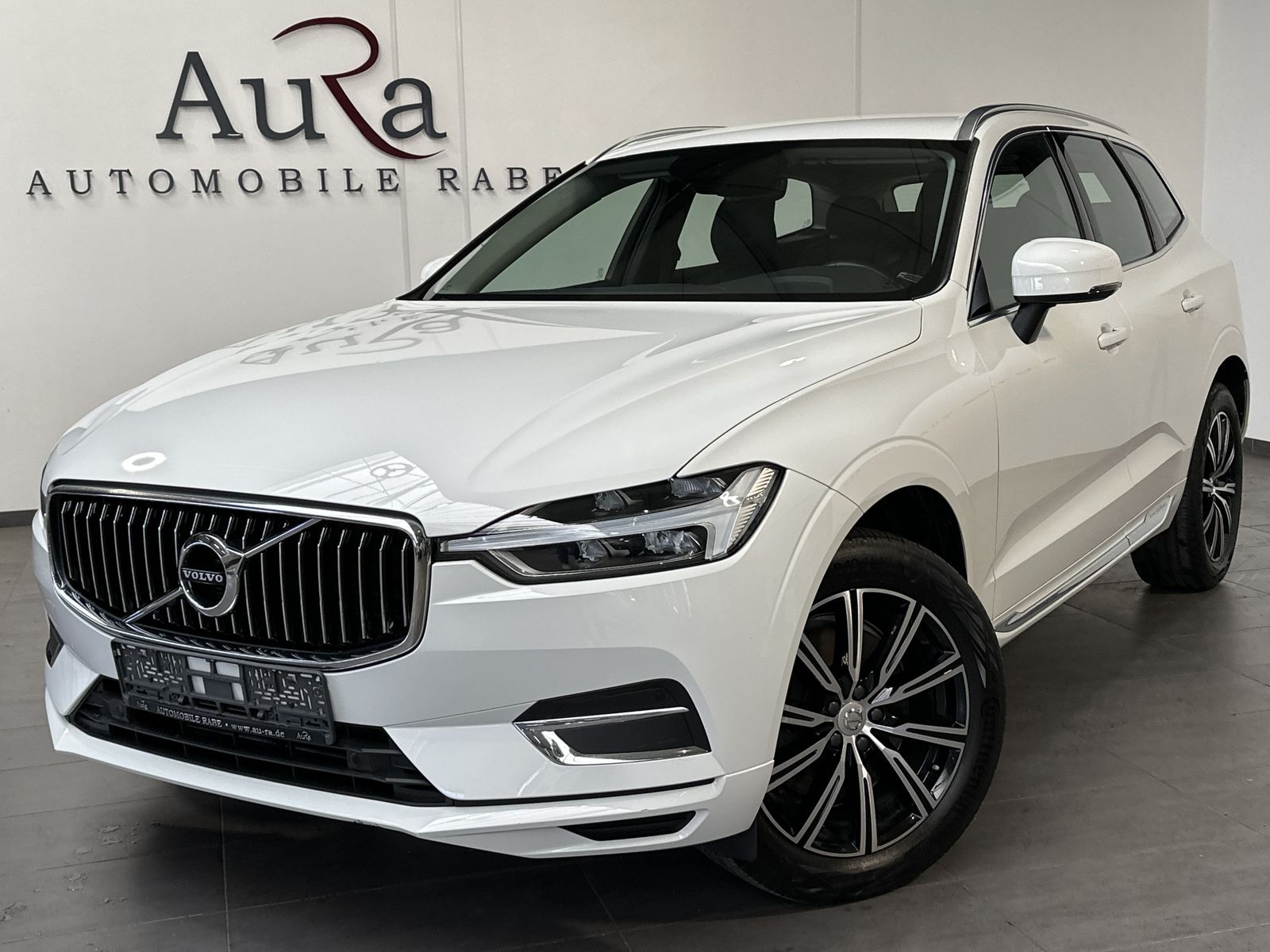 Fahrzeugabbildung Volvo XC60 B5 AWD Inscription NAV+LED+KAMERA+19ZO+1HD