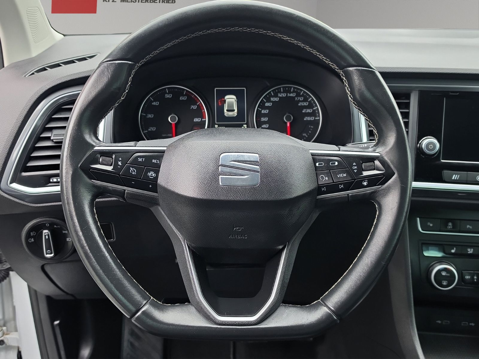 Fahrzeugabbildung SEAT Ateca Style Apple CarPlay LED