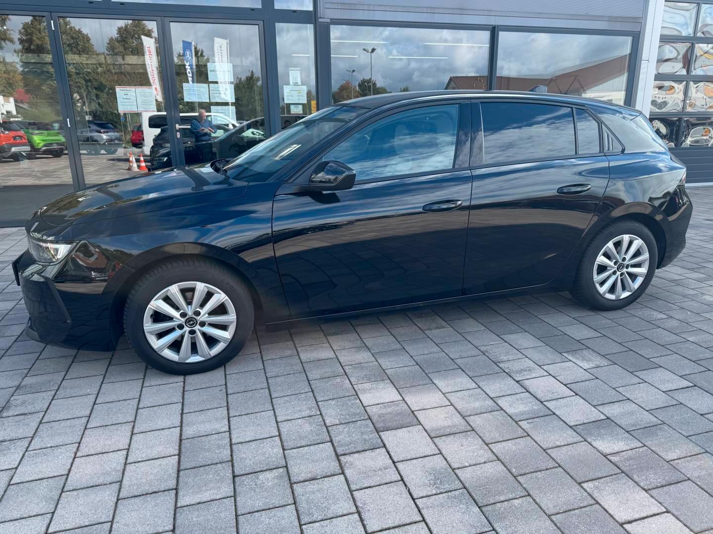 Opel Astra L Lim. AT Business Elegance*IntelliLux*