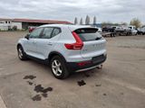Volvo XC40 D4 AWD Momentum Geartronic - Volvo: Geartronic