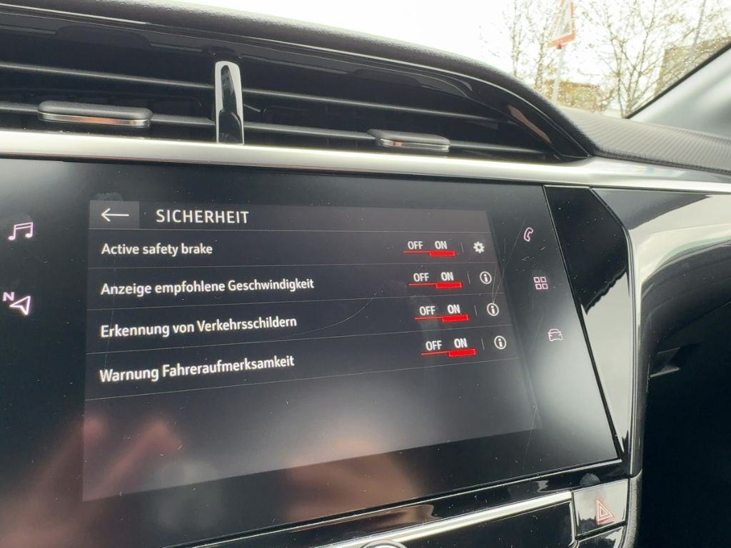 Fahrzeugabbildung Opel Corsa Elegance Winterpaket Rückfahrkamera