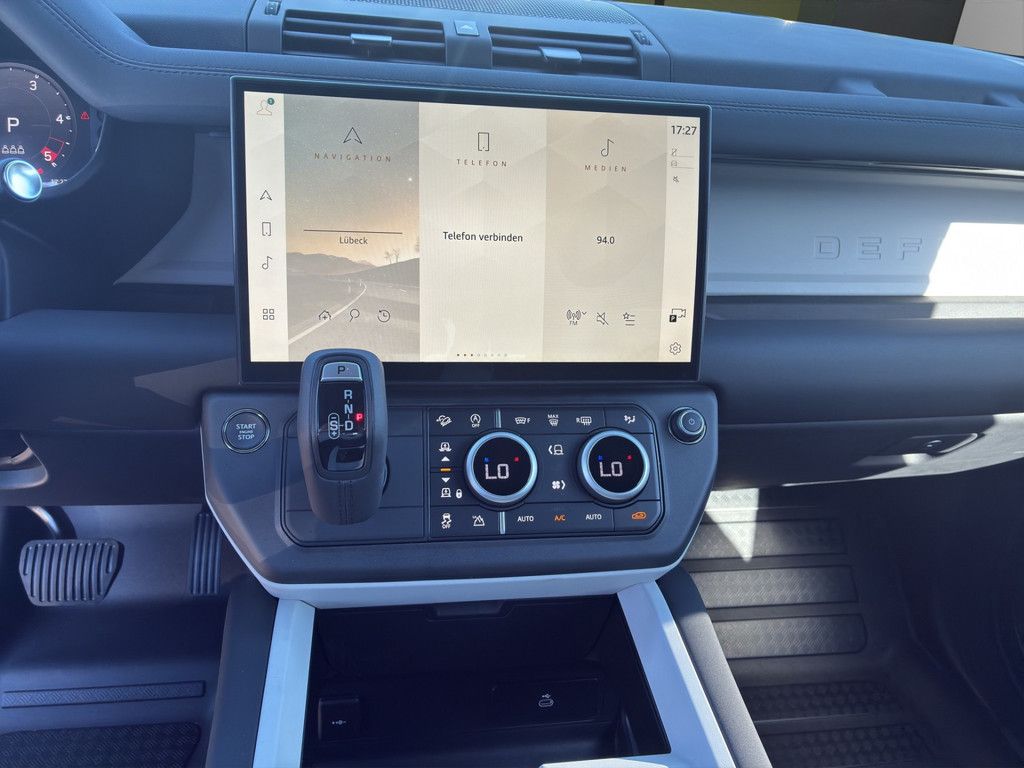 Land Rover Defender 90 D200 S LED NAVI PANO 360° 20" AHK foto 14