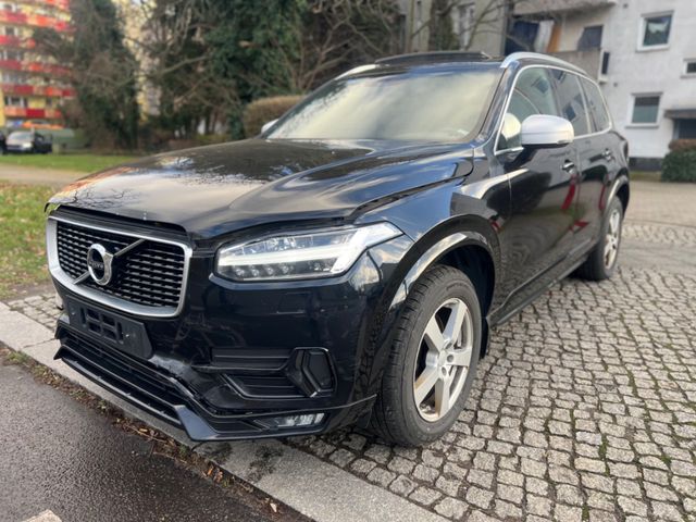 Volvo XC90 D5 AWD R Design 7 Sitzer Pano*Spur*Distroni