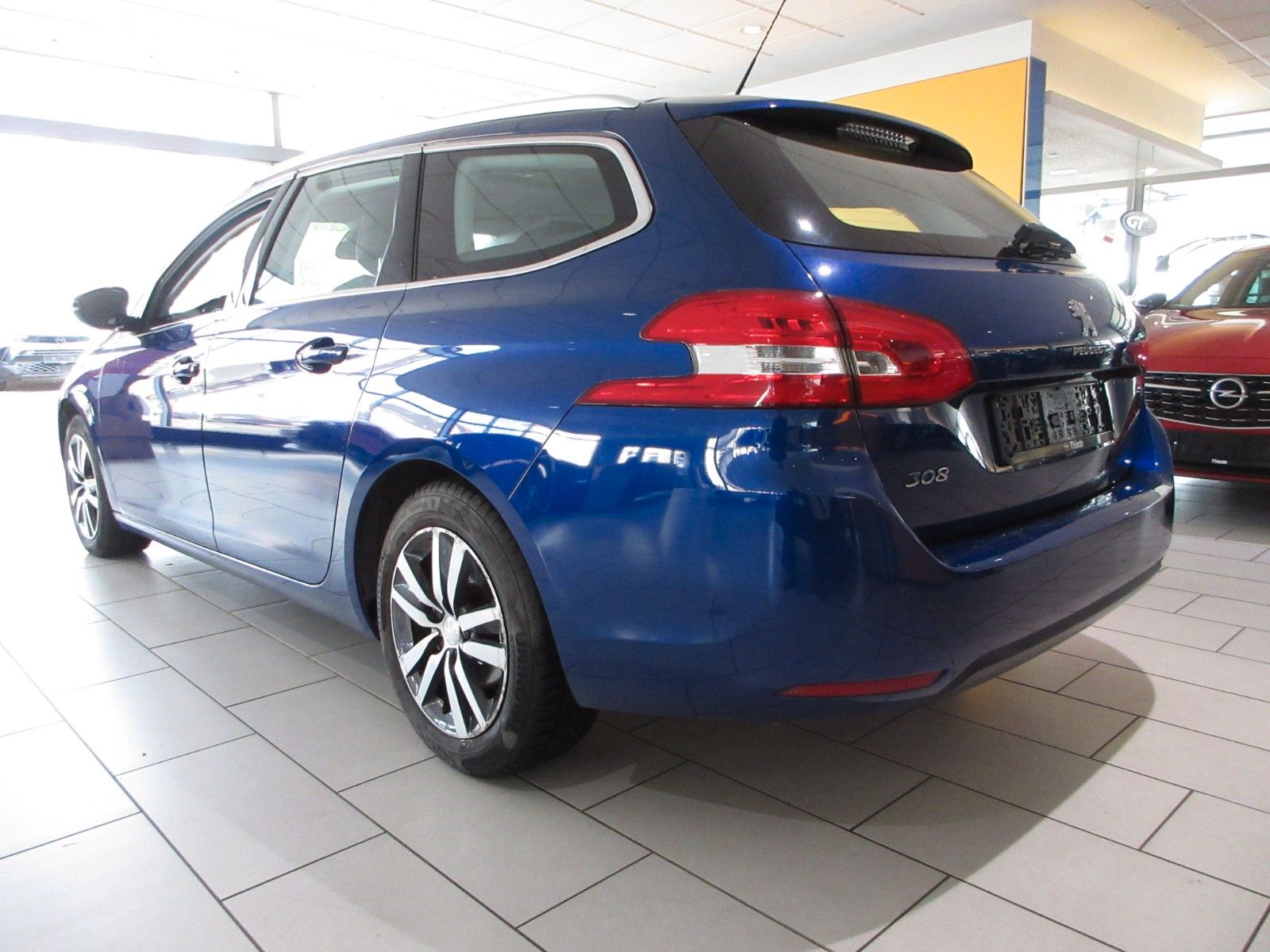 Fahrzeugabbildung Peugeot 308 SW Allure 1.5D LED/NAVI/LEDER/SHZ/PDC