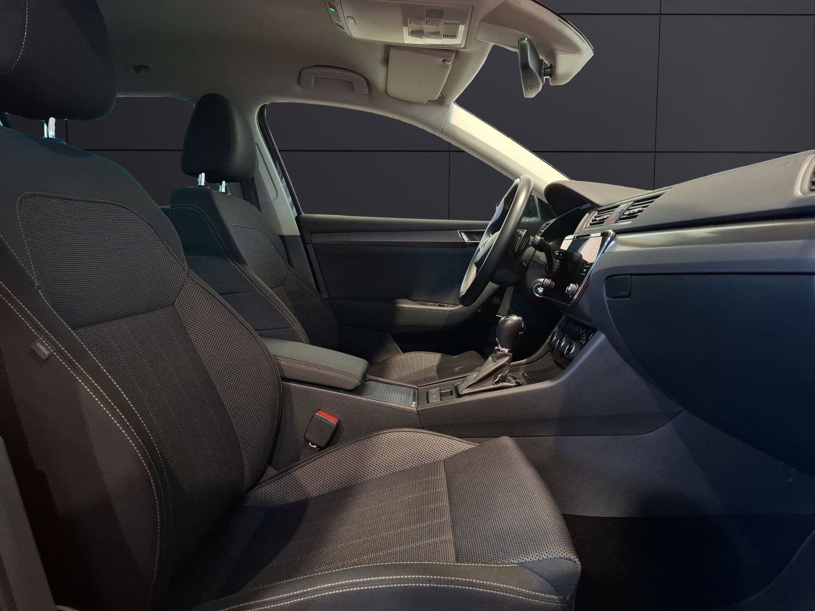 Fahrzeugabbildung SKODA Superb Combi TDI Style DSG Matrix Navi PDC SH LM