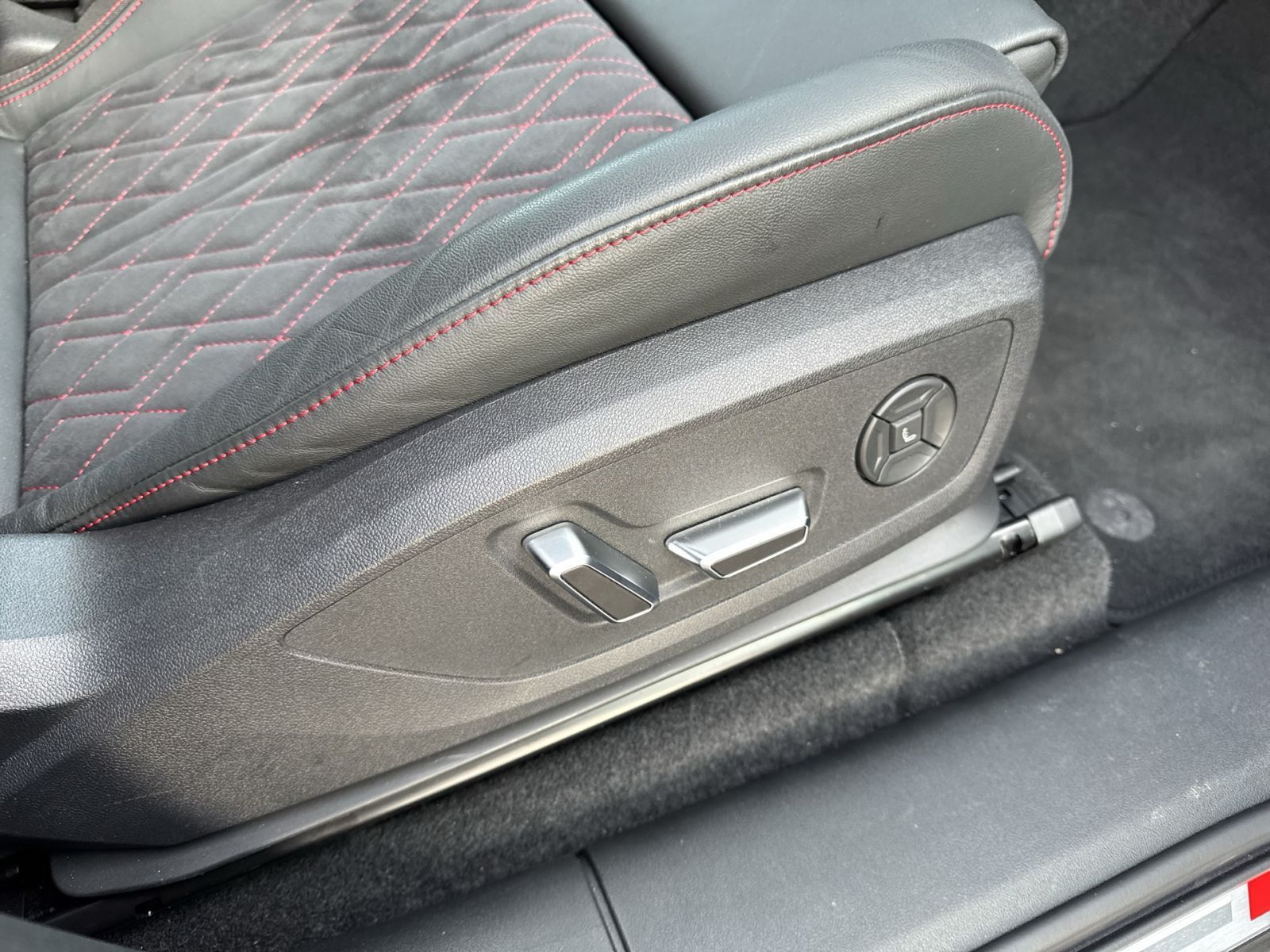 Audi SQ6 e-tron - Bild 26