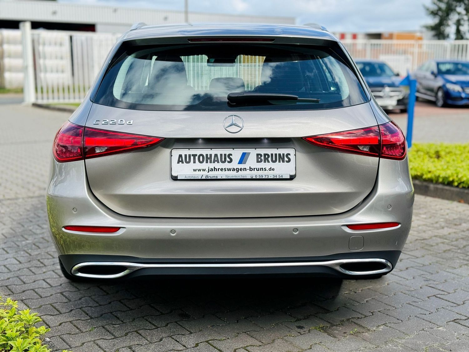 Fahrzeugabbildung Mercedes-Benz C 220 T d AVANTGARDE, Autom., LED, Distronic, SH