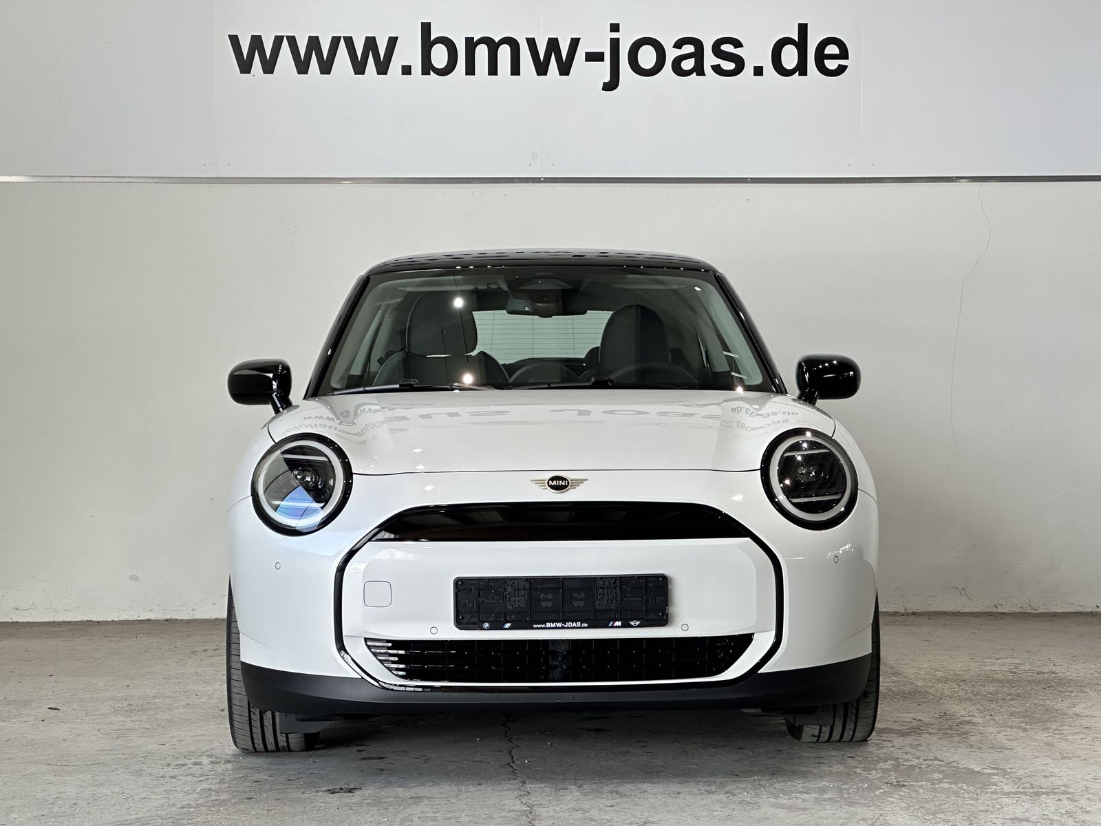 Fahrzeugabbildung MINI Cooper E Komfortzugang, 17" Parallel Spoke 2-ton