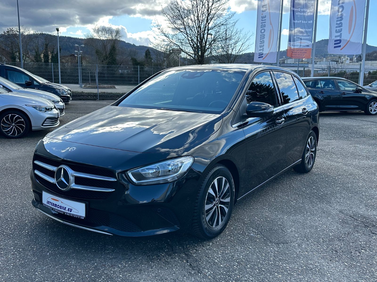 MERCEDES-BENZ B 180d 7G-DCT STYLE MBUX AC NAVI ALU AHK CAM TOP