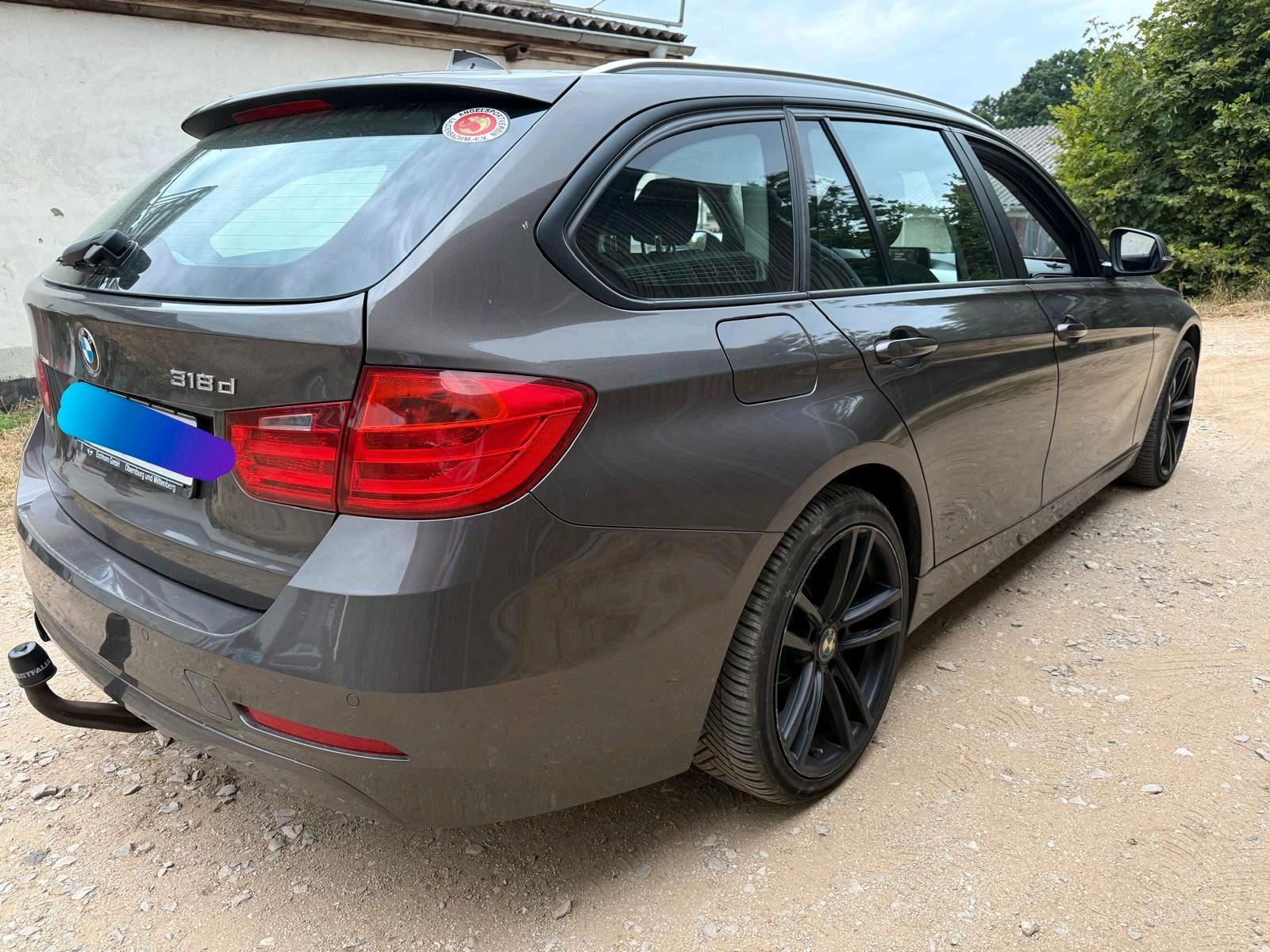 BMW 318 2013 — photo 6