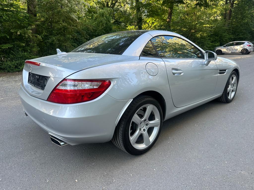 Mercedes-Benz SLK 300