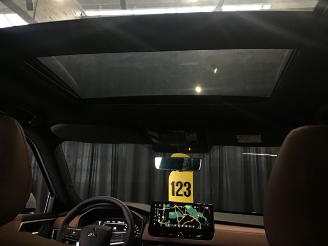 Fahrzeugabbildung Mitsubishi Outlander TOP Luxury-Paket 2.4PHEV ACC/Navi/Pano