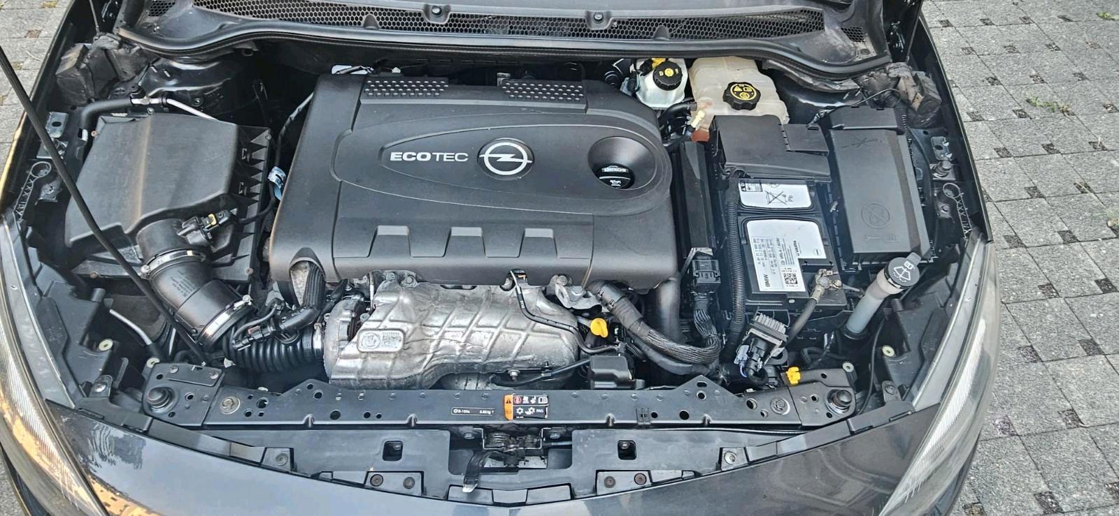 Opel Astra 2014 — photo 15