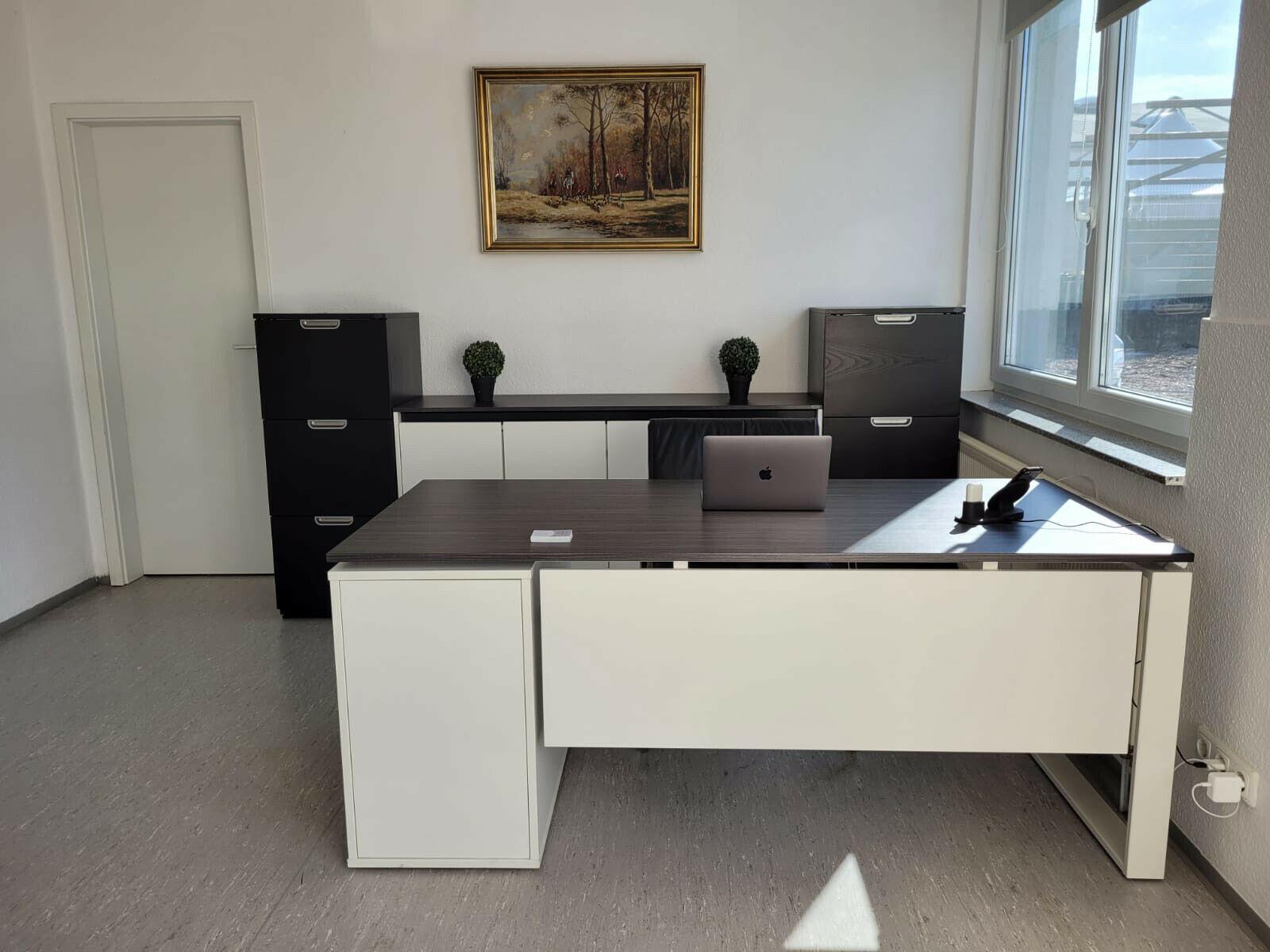 showroom-image-bottom